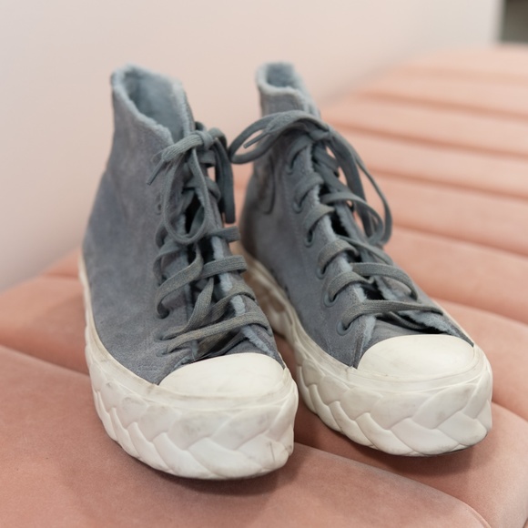 Converse Shoes - Converse All Stars- Platform Grey Suede Fur lined Size 7.5